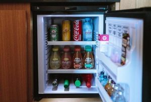 mini-fridge-best-college-dorm-room-essential